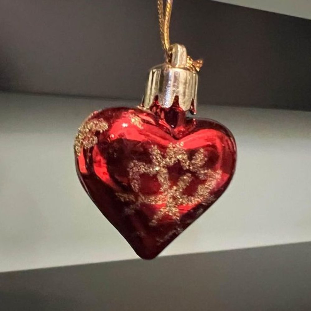 Lovely Small Lightweight Red Heart Christmas Ornament